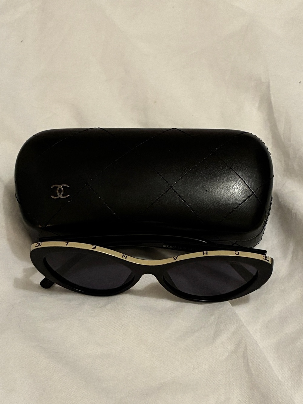 Chanel Black Sunglasses with Case - Classic Logo Accent